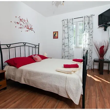 House Fragolina *
