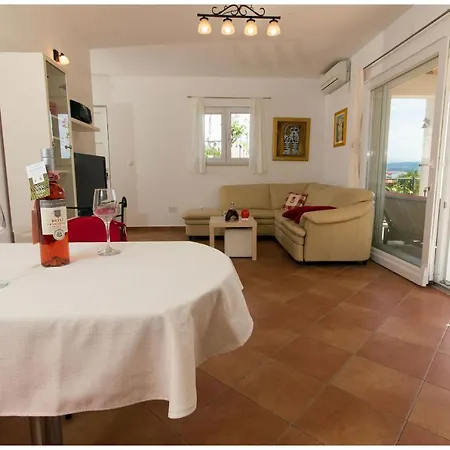 House Fragolina